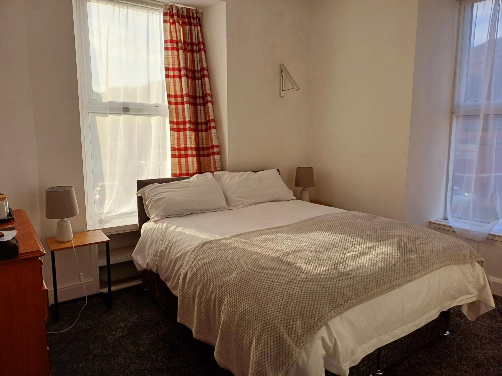 Queens Rooms Портмадог Номер фото